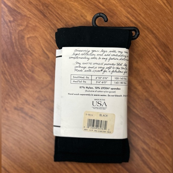 Jaclyn Smith Matte Opaque Tights - Picture 3 of 3